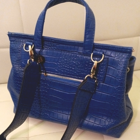 Carlos Falchi Medium Large Blue Red Faux Leather Handbag or Shoulder Bag - Picture 2 of 4